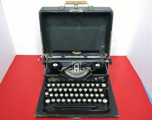 ANTIQUE 1920's P31267 ROYAL P PORTABLE TYPEWRITER WITH WOOD CASE & RIBBON BLACK - Picture 1 of 18