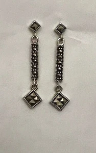 Vintage 925 Sterling Silver Marcasite Dangle Drop Pierced Earrings ๐ - Picture 1 of 4