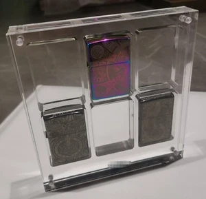 6 Griglie Cristallo Acrilico Vetrina Portaoggetti Accendini Zippo Magnetici e Libera Installazione - Foto 1 di 5
