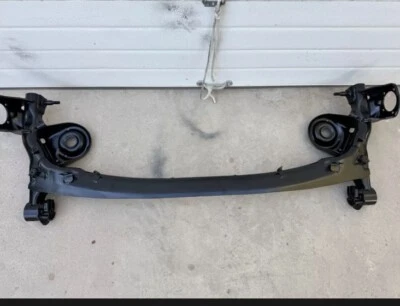 2011-2020 TOYOTA SIENNA SUSPENSION SUBFRAME Crosmember ORIGINAL - Image 1 of 3