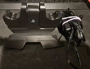 PowerA PlayStation 4 PS4 Dual Charging Station - Picture 1 of 3