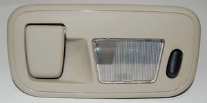 Ford Windstar 1999-2003 luz de cortesía tercera fila lado derecho luz colgante bronceado - Imagen 1 de 3