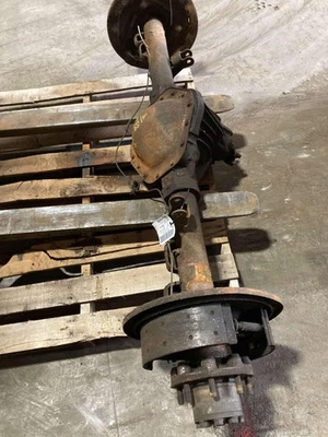 92 93 94 95 96 97 98 99 SUBURBAN 2500 Rear Axle Assy. - Image 1 of 2