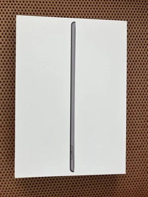 Apple iPad 7. Gen WiFi 10,2 Zoll - 128GB - Grau Top - Bild 1 von 4
