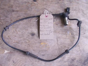 AUDI A4 95-01 REAR ABS WHEEL SPEED SENSOR 8D0927807A 8D0927807C - Picture 1 of 3