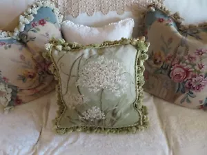 Cuscino punto ago stile Aubusson FRENCH COUNTRY con ortensia su verde salvia - Foto 1 di 18
