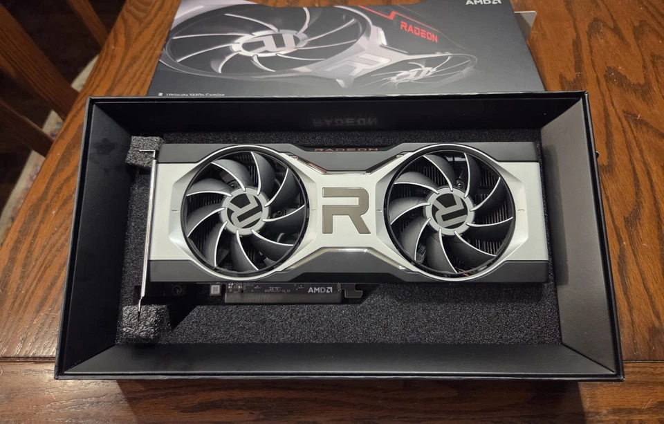 Tarjeta de gráficos AMD Radeon RX 6700 XT 12 GB GDDR6 Foto 1 de 1