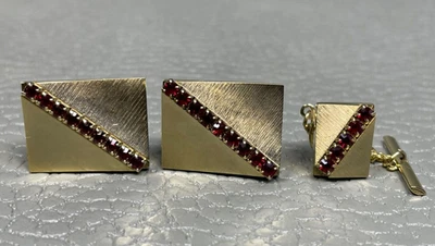 Gemelos y corbata vintage con acabado cepillado de piedra roja múltiple chapados en oro amarillo Foto 1 de 4