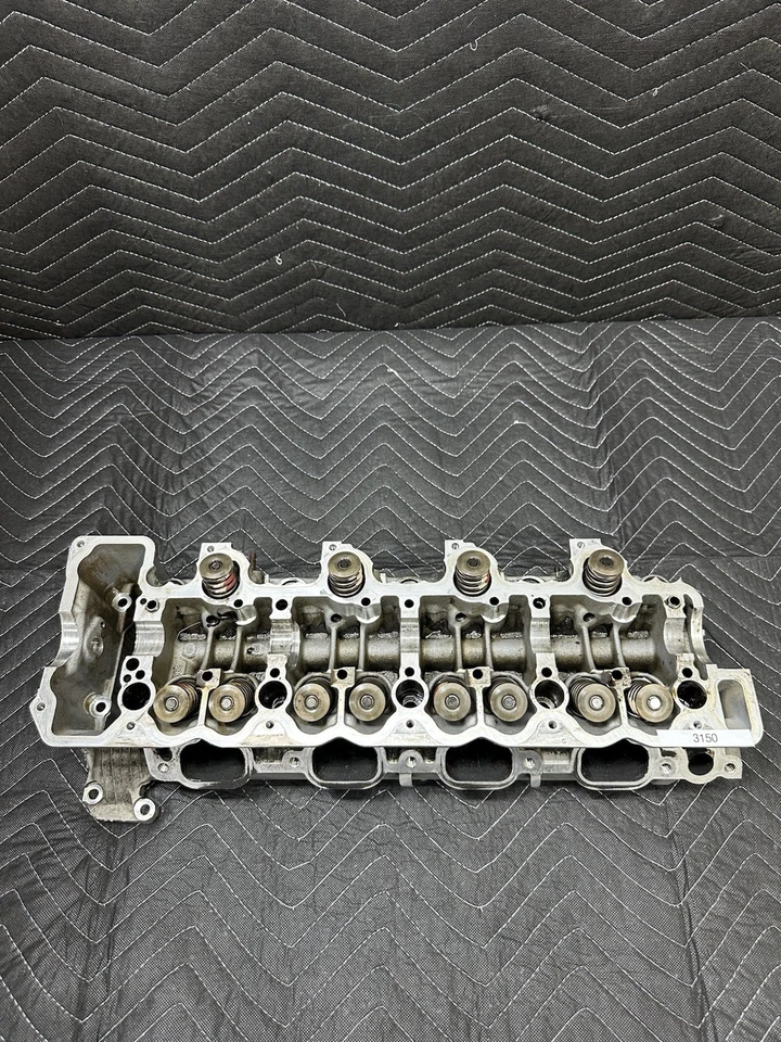 2005 Mercedes C55 AMG 5.5L Right Cylinder Head R 113 016 17 01 OEM 190K Miles Foto 1 de 4