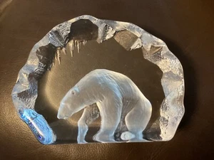 Mats Jonasson Etched Glass Sculpture - Polar Bear in Ice Cave 3152 - 15 cm Wide - Picture 1 of 3