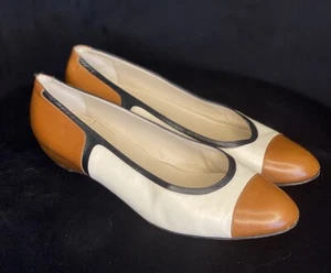 Salvatore Ferragamo Women's 10B Camel Brown White Leather Pumps Italy - Picture 1 of 11