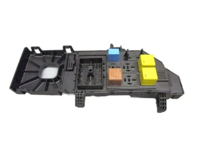 Centralina Scatola Dei Fusibili per Opel Vectra C GTS 1.8 16V 24400590 - Immagine 1 di 4