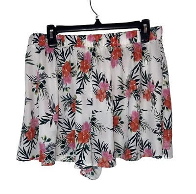 Madden NYC Women's Juniors Floral Flutter Shorts Size XL - Image 1 of 4