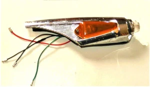 TRIUMPH TR4A TR5 TR250 SIDE INDICATOR LIGHT ASSEMBLY, RIGHT SIDE - Picture 1 of 4