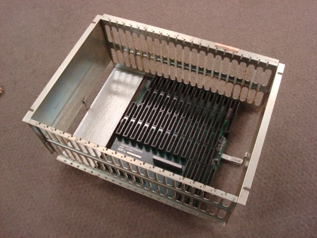 USED Kearney & Trecker 1-21978-05 Slot Rack Chassis Module - Image 1 of 4