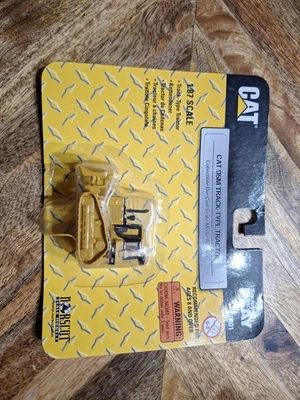 HO Scale/1:87 Scale Norscot 55401 Cat D5M Track-Type Tractor   - Image 1 of 3