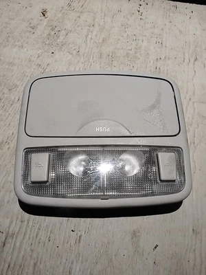 2009 Kia Spectra Overhead Roof Console Interior Dome Light OEM 92870-2F - Image 1 of 2