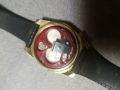 Orologio da polso digitale BULOVA led rosso N6 oro anni 70 computron raro non testato contenitore 3 - Immagine 1 di 4