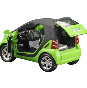 1:32 Pull Back Green Model Car Toy Kids Gifts With Sound&Light For Smart ForTwo - Picture 1 of 8