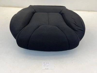 Cojín de asiento inferior delantero derecho Dodge Dart 2013-2016 OEM.  Foto 1 de 4