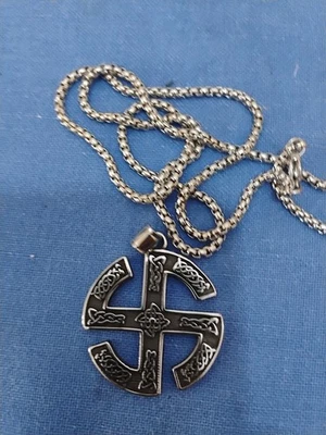 Collana Croce Irlandese - Immagine 1 di 4