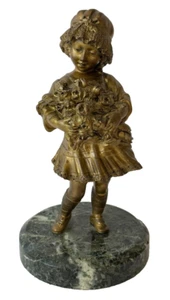 Antica statuetta ragazza bronzo con bouquet di fiori su base marmo - Foto 1 di 9