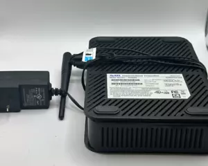 ZyXel PK5000Z DSL Modem Wireless WiFi Router Quest with accessories - Picture 1 of 5
