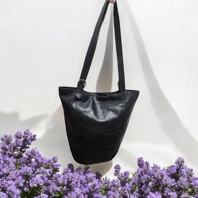 Bolso de mano Tano Hobo Bucket grande Foto 1 de 4