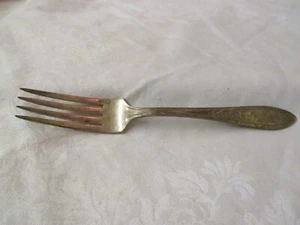 Vintage 1925 IS Wm Rogers & Son AA Silver plated Dinner Fork Triumph - Picture 1 of 3