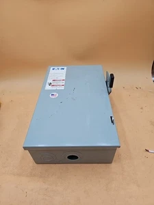 Interruptor de seguridad Eaton DG222UGB servicio general 2P 60A 240V no fusible - Imagen 1 de 6
