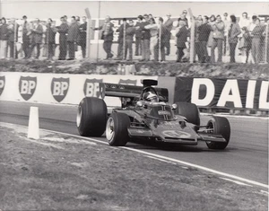 FOTO DEL PERÍODO ORIGINAL JPS LOTUS 72 EMERSON FITTIPALDI CARRERA DE CAMPEONES 1973 - Imagen 1 de 2
