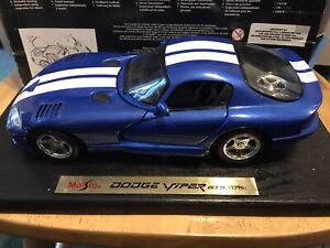 Maisto Special Edition-1/18 Scale Model Car 31832 - 1996 Dodge Viper GTS - Blue