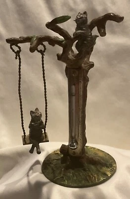 ANTIGUA VIENA PINTADA EN FRÍO BRONCE - 2 GATOS EN UN ÁRBOL Foto 1 de 4