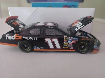 Denny Hamlin #11 FedEx Express 2006 Monte Carlo 1/24 Diecast (550) - Imagem 1 de 4