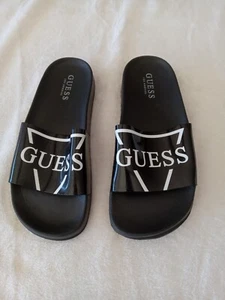 Size 6M Black & White Guess Slip On Shoes - Picture 1 of 6