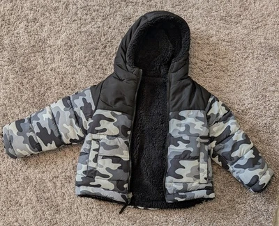 Abrigo de invierno Falls Creek para niños talla 3T forro muy suave en muy buen estado Foto 1 de 2