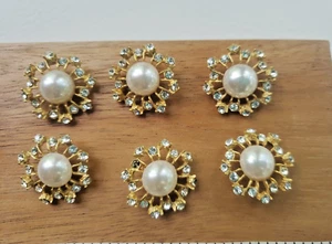 Set of 6 Gold Finish High Quality Bright Crystal Rhinestone & Pearl Round Button - Picture 1 of 4