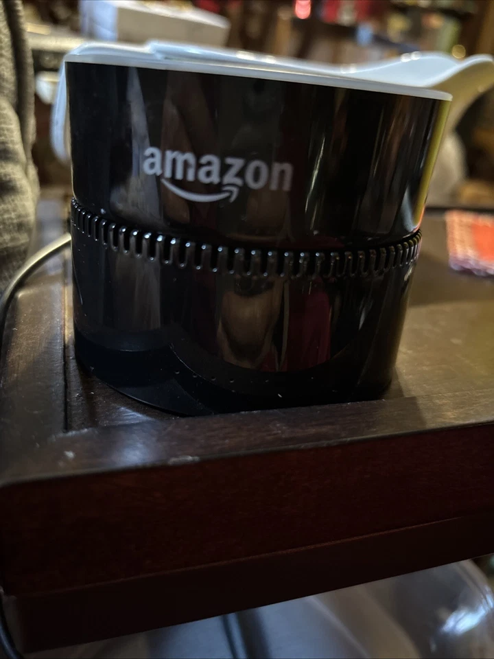 TOTALMENTE NUEVO An Echo Dot, llevar a cualquier lugar PORTABILIDAD negro con nueva BATERÍA FEMO Foto 1 de 4