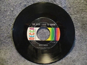 45 RPM 7" Record Kitty Wells Carmel By The Sea & The Man I Used To Know 9-31123 - Picture 1 of 3