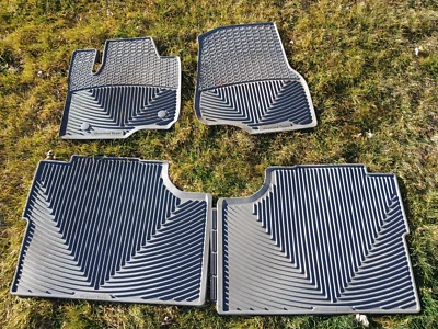 TAPETES GRIS WEATHERTECH PARA FORD F-250 DOBLE CABINA SIN CONSOLA CENTRAL Foto 1 de 4