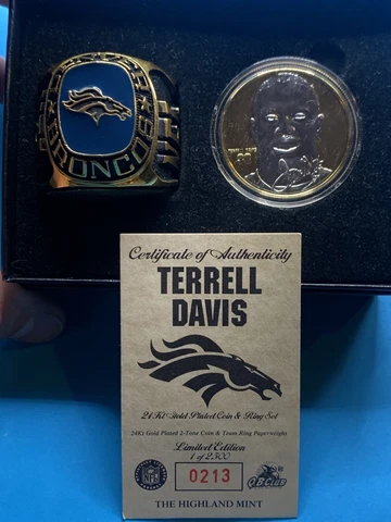 Replica Denver Broncos Super Bowl Ring. Serial Numbered Cover