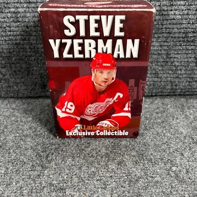 Статуэтка Стива Айзермана из Detroit Red Wings SGA - Изображение 1 из 4