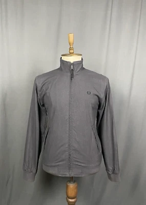 Chaqueta bomber Fred Perry con logotipo pequeño gris de cuello alto para homb... - Imagen 1 de 4