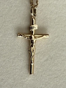 24" 18K Yellow Gold Curb Link Chain w/ 18K Yellow Gold Crucifix- 750 - 9.6 grams - Picture 1 of 12