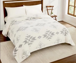 Pendleton Faux Fur Luxe Blanket QUEEN 98" x 92" Birch Tree - Picture 1 of 6