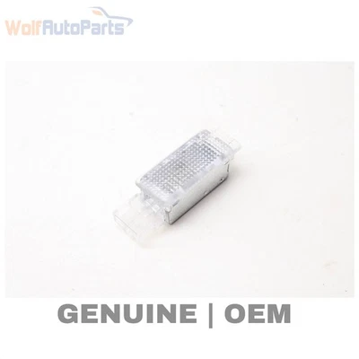 AUDI A5 2017-2024 - Luz interior transparente 7L0947415 Foto 1 de 4