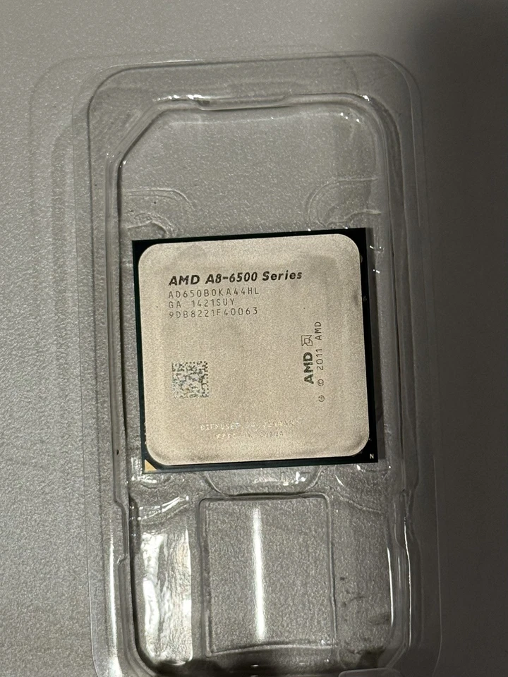 Procesador CPU de escritorio AMD A8-6500B Socket FM2 3,5 GHz AD650BOKA44HL Foto 1 de 1