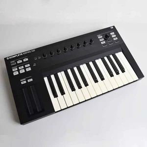 Native Instruments Komplete Kontrol S25 MIDI Keyboard Controller - Picture 1 of 9