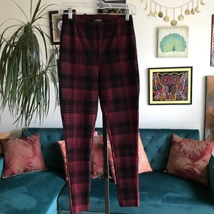 EXPRESS size XS Red & Black Plaid Stretch Ponte Knit Leggings - Picture 1 of 4