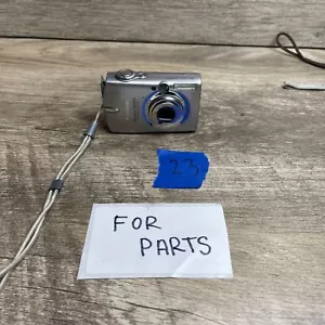 Canon Powershot ELPH SD550 2.5" LCD 3x Optical Zoom Digital Camera - For Parts - Picture 1 of 5